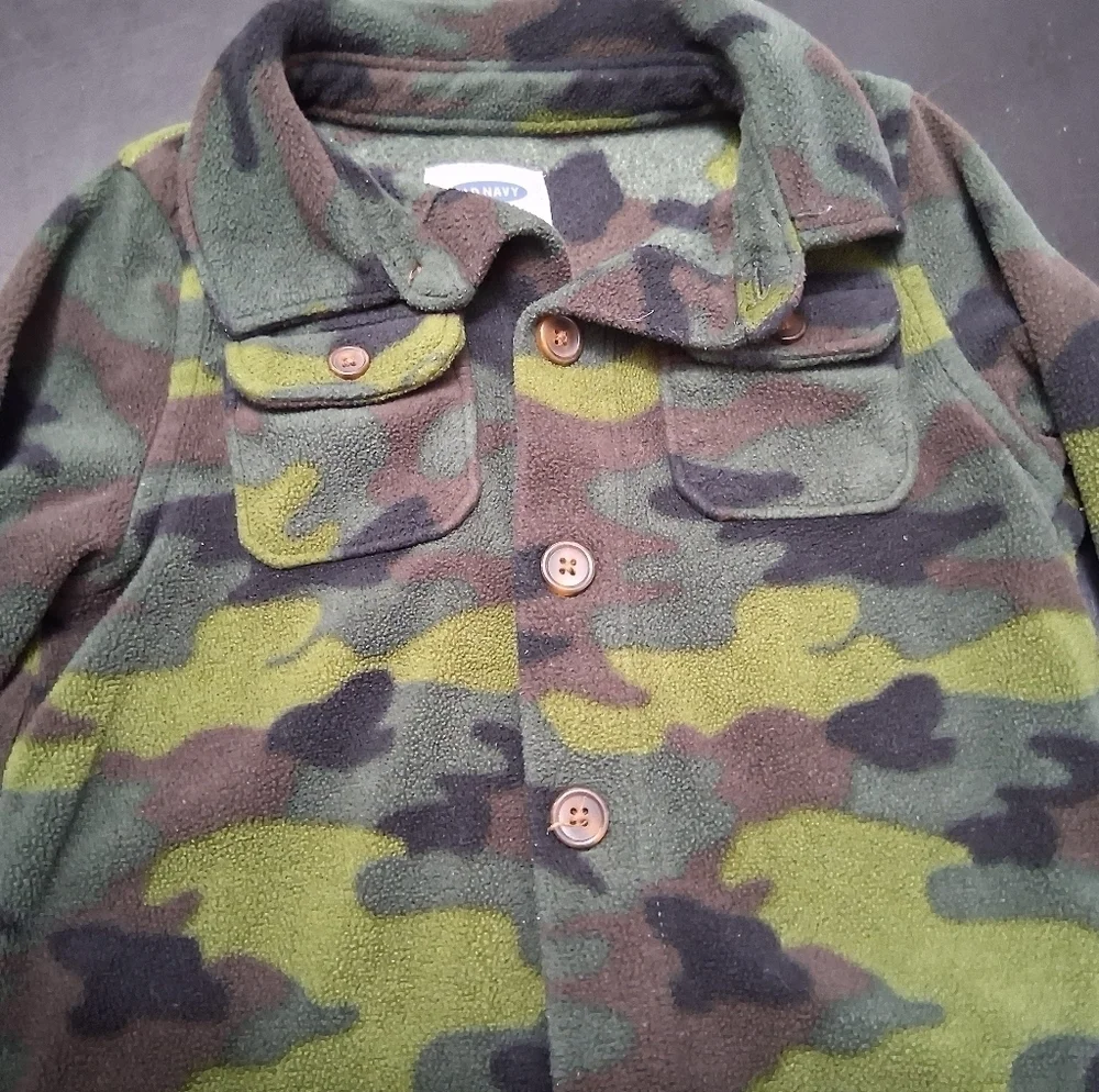 Old Navy Toddler's Camo Jacket. Size 18-24 Mo.